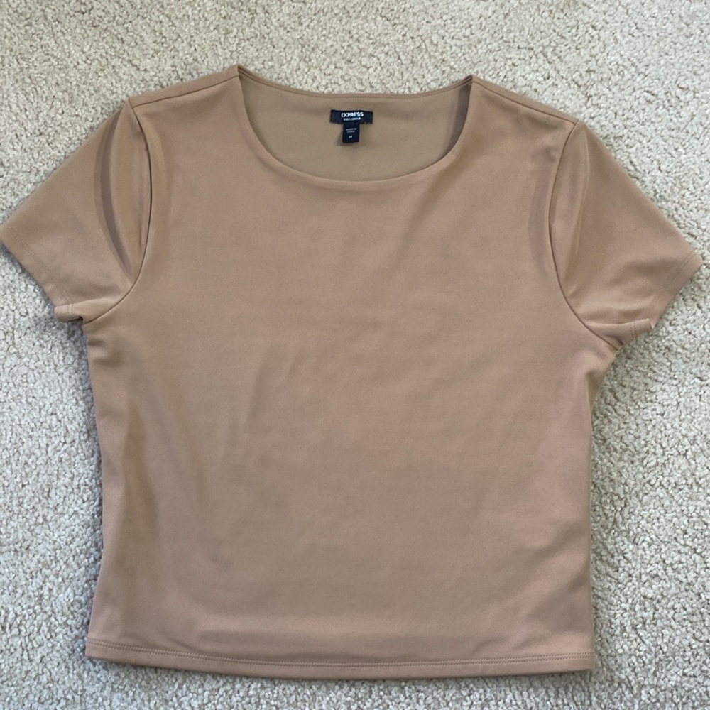 Express Body Contour High Compression Short Sleeve Cropped Tee Pecan Size M
